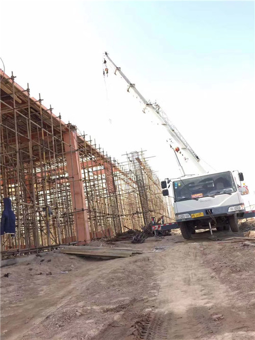 平原县吊车作业的安全注意事项有哪些？